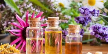 انتخاب اسانس میوه‌ای متناسب با نوع محصول آرایشی