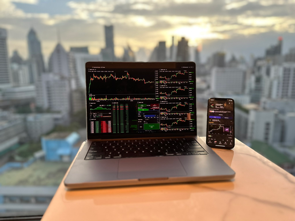 اهمیت حجم معاملات در انتخاب صرافی ارز دیجیتال