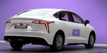 کارامید، استارتاپی که شارژ خودروهای برقی در ایران را سریع تر می کند