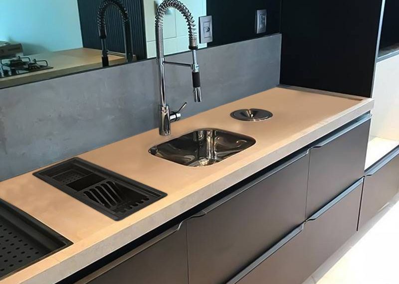 کدام جنس آبچکان توکار بهتر است؟ بررسی استیل، آلومینیوم و پلاستیکی